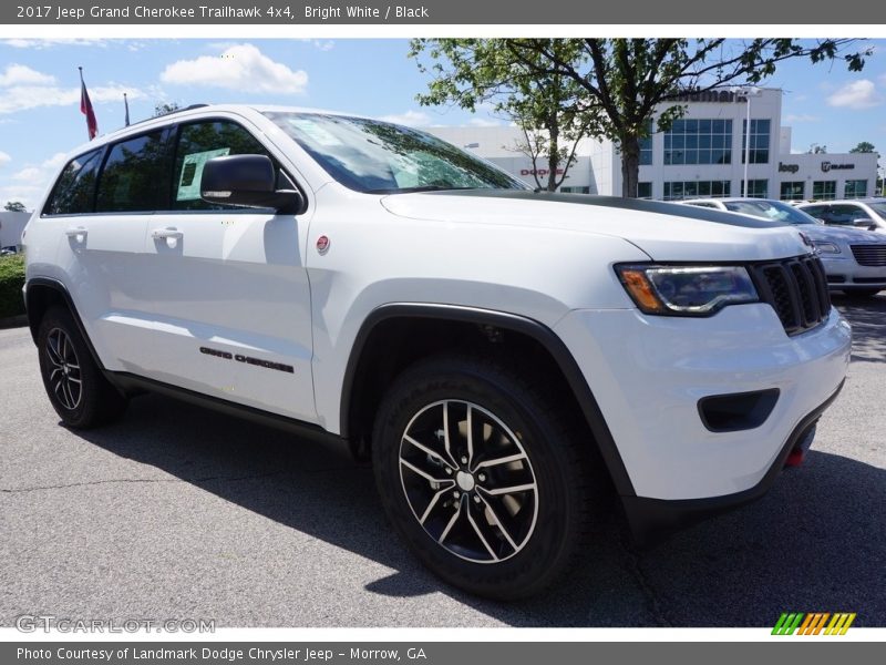Bright White / Black 2017 Jeep Grand Cherokee Trailhawk 4x4