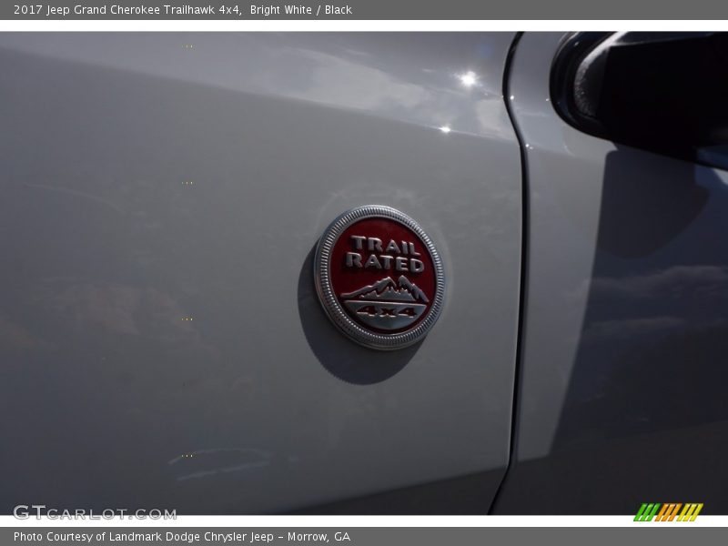 Bright White / Black 2017 Jeep Grand Cherokee Trailhawk 4x4