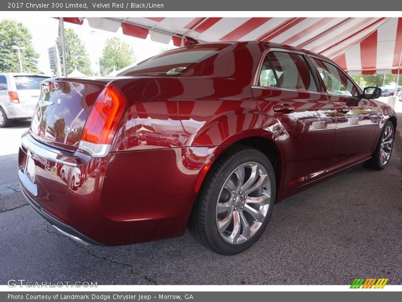 Velvet Red / Black/Linen 2017 Chrysler 300 Limited