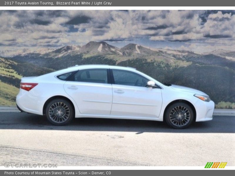 Blizzard Pearl White / Light Gray 2017 Toyota Avalon Touring