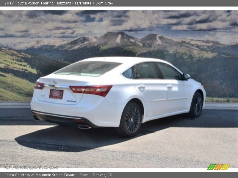 Blizzard Pearl White / Light Gray 2017 Toyota Avalon Touring