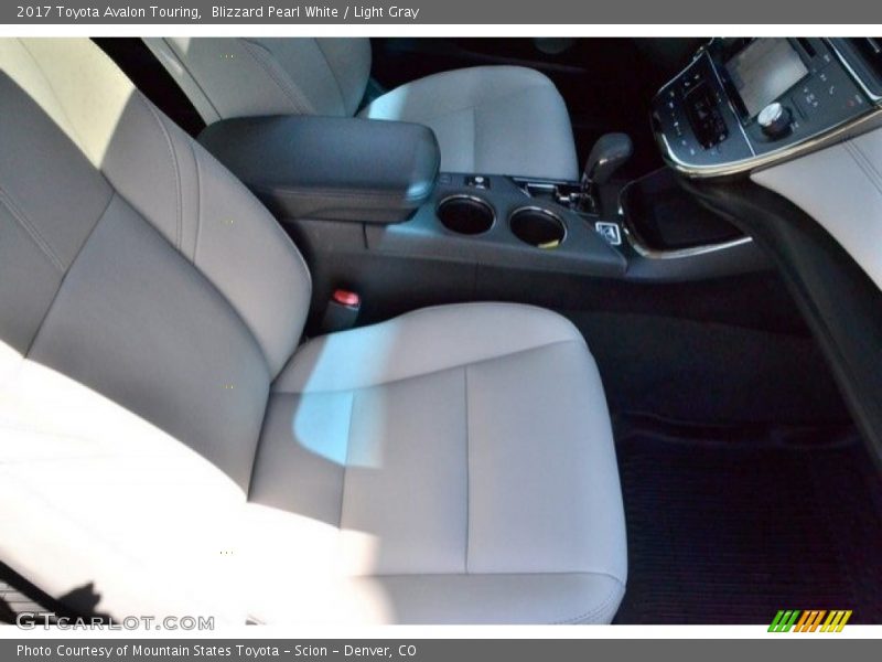 Blizzard Pearl White / Light Gray 2017 Toyota Avalon Touring
