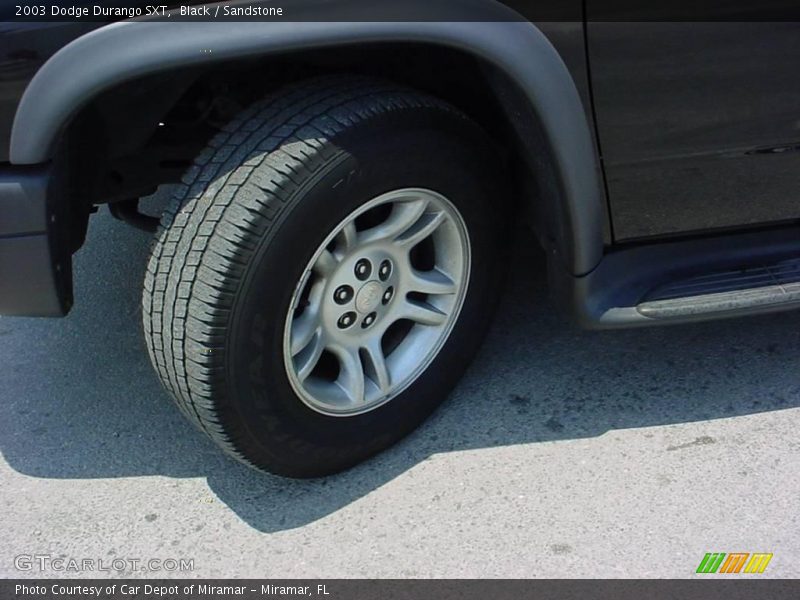 Black / Sandstone 2003 Dodge Durango SXT