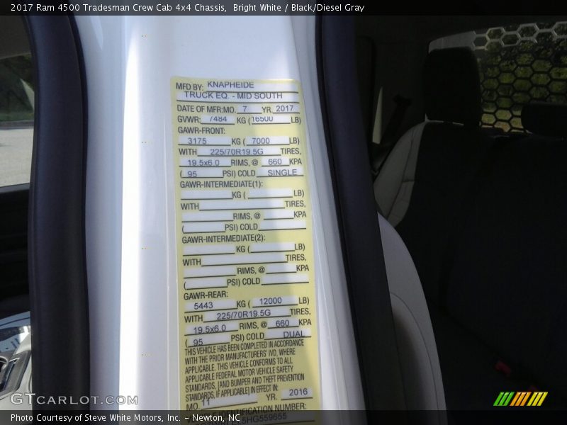Bright White / Black/Diesel Gray 2017 Ram 4500 Tradesman Crew Cab 4x4 Chassis