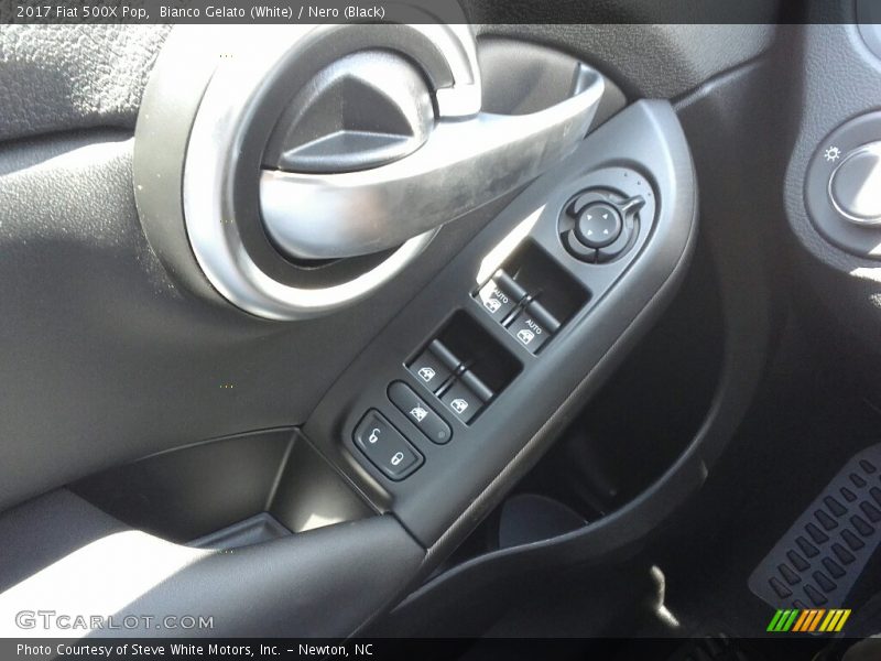 Bianco Gelato (White) / Nero (Black) 2017 Fiat 500X Pop