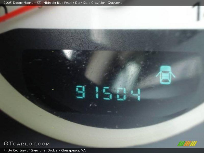 Midnight Blue Pearl / Dark Slate Gray/Light Graystone 2005 Dodge Magnum SE