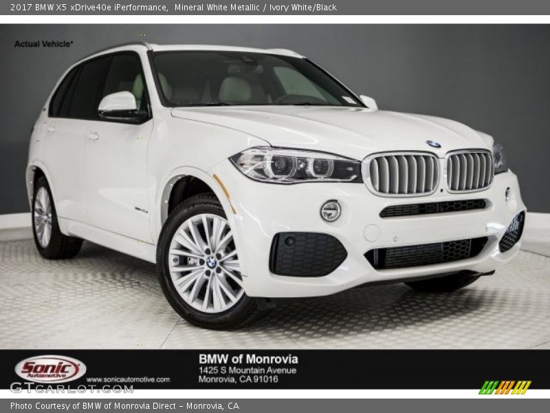 Mineral White Metallic / Ivory White/Black 2017 BMW X5 xDrive40e iPerformance