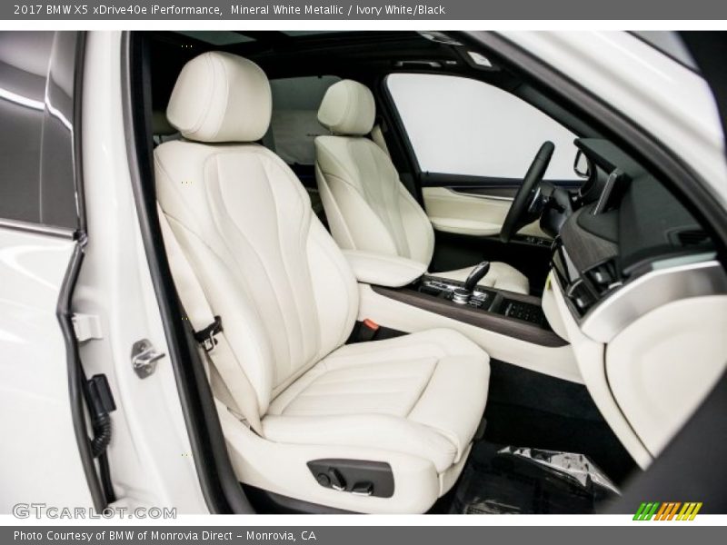 Mineral White Metallic / Ivory White/Black 2017 BMW X5 xDrive40e iPerformance