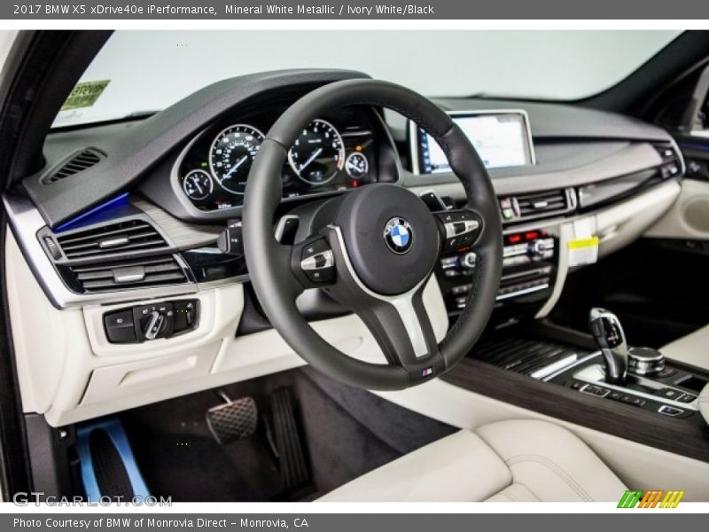 Mineral White Metallic / Ivory White/Black 2017 BMW X5 xDrive40e iPerformance