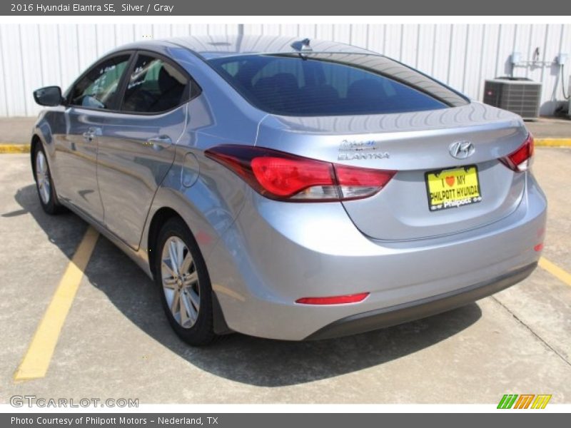 Silver / Gray 2016 Hyundai Elantra SE