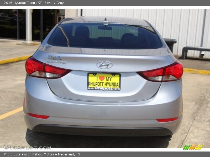 Silver / Gray 2016 Hyundai Elantra SE