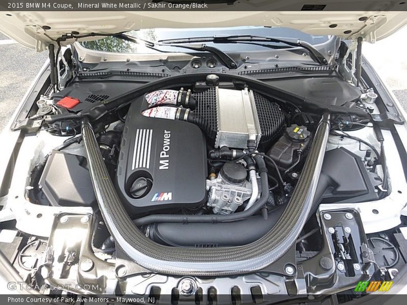 Mineral White Metallic / Sakhir Orange/Black 2015 BMW M4 Coupe