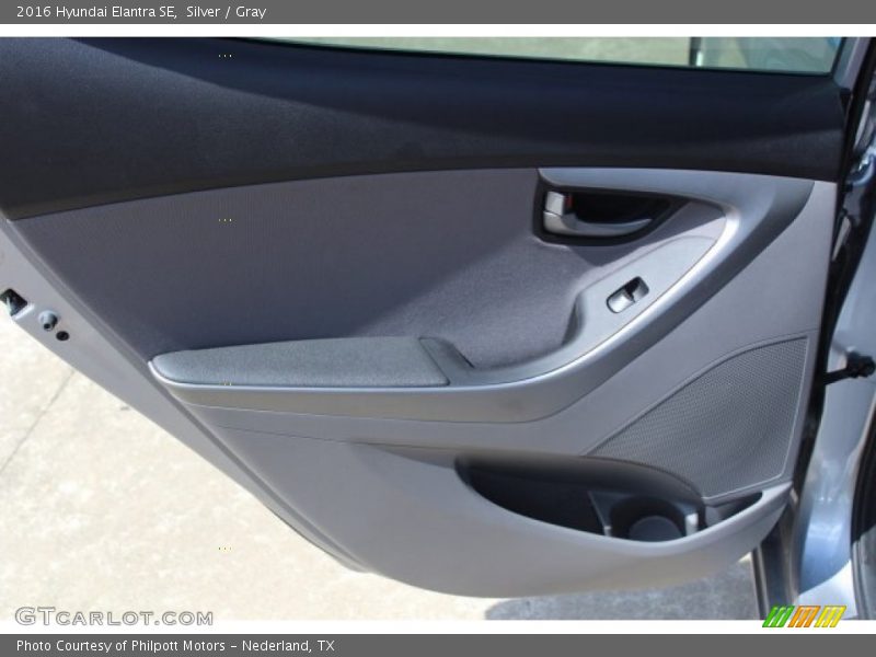 Silver / Gray 2016 Hyundai Elantra SE