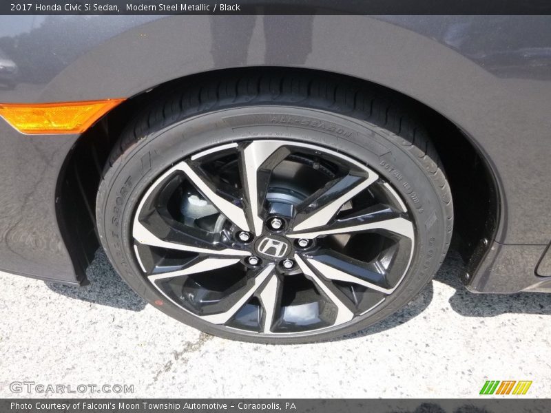 Modern Steel Metallic / Black 2017 Honda Civic Si Sedan