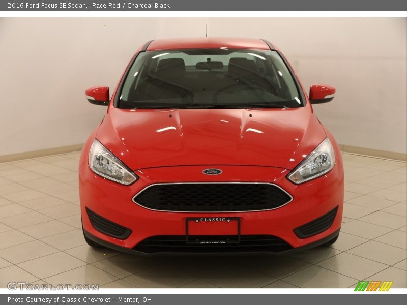 Race Red / Charcoal Black 2016 Ford Focus SE Sedan