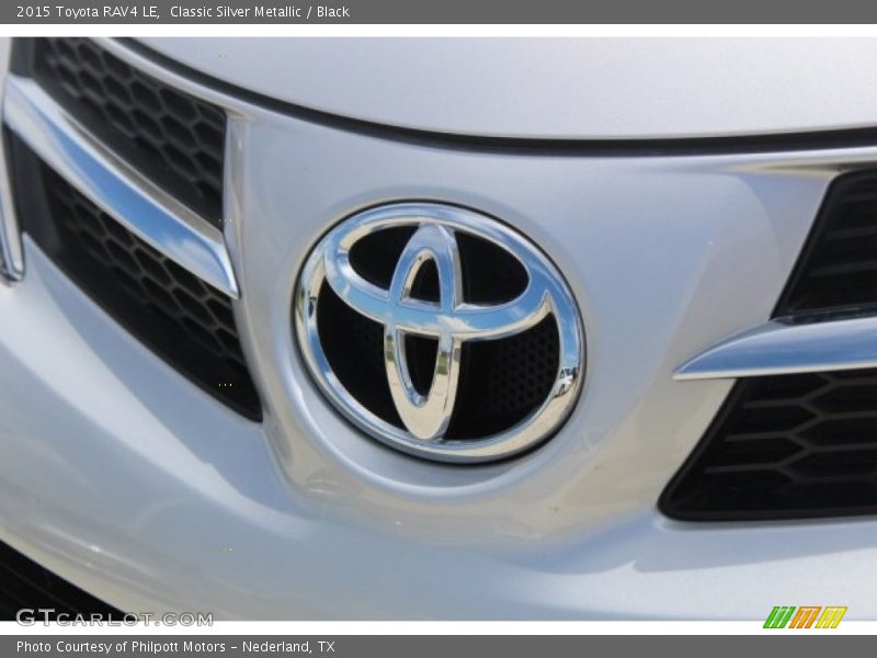 Classic Silver Metallic / Black 2015 Toyota RAV4 LE