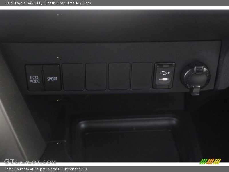 Classic Silver Metallic / Black 2015 Toyota RAV4 LE
