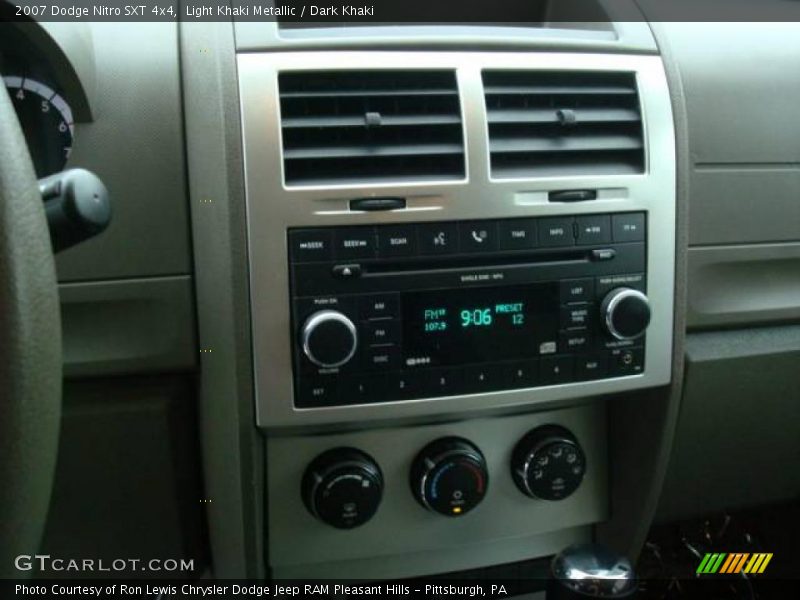 Light Khaki Metallic / Dark Khaki 2007 Dodge Nitro SXT 4x4