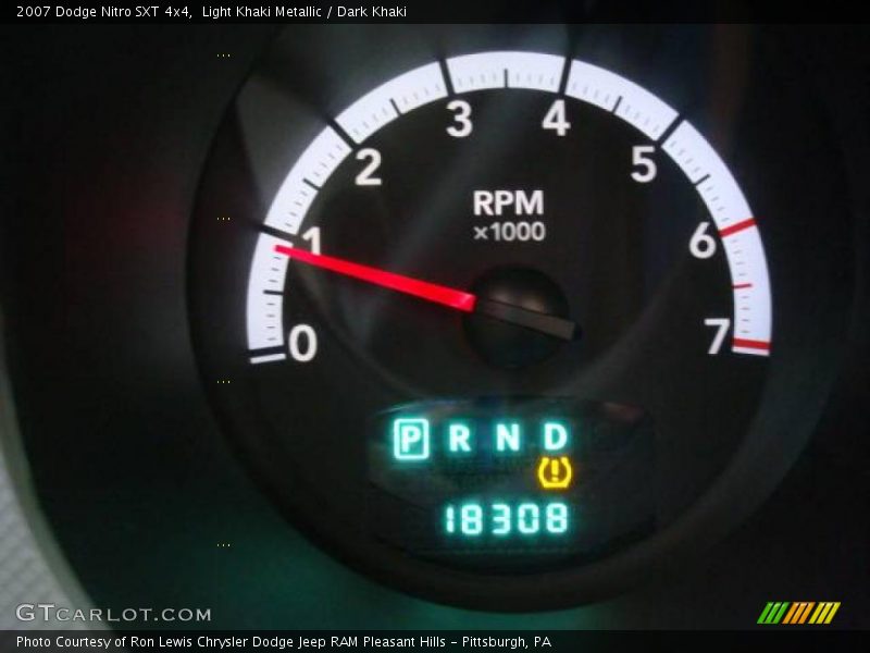 Light Khaki Metallic / Dark Khaki 2007 Dodge Nitro SXT 4x4