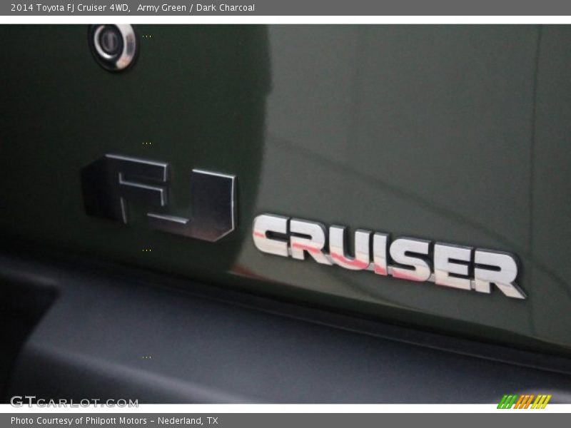 Army Green / Dark Charcoal 2014 Toyota FJ Cruiser 4WD