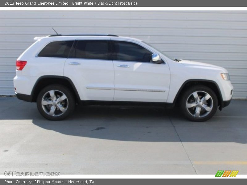 Bright White / Black/Light Frost Beige 2013 Jeep Grand Cherokee Limited