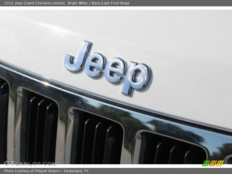 Bright White / Black/Light Frost Beige 2013 Jeep Grand Cherokee Limited