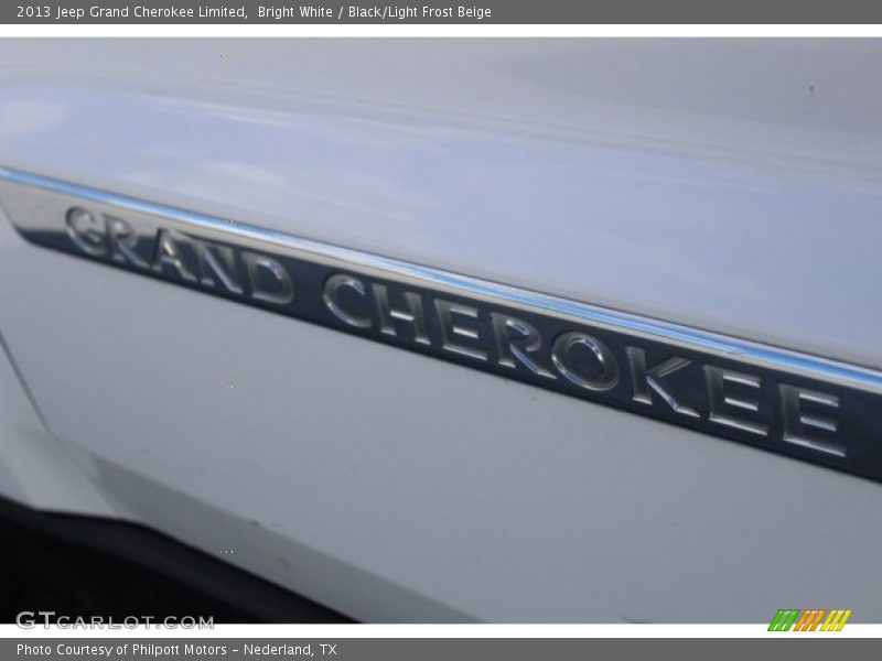 Bright White / Black/Light Frost Beige 2013 Jeep Grand Cherokee Limited