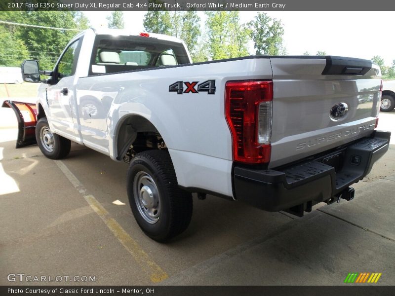 Oxford White / Medium Earth Gray 2017 Ford F350 Super Duty XL Regular Cab 4x4 Plow Truck