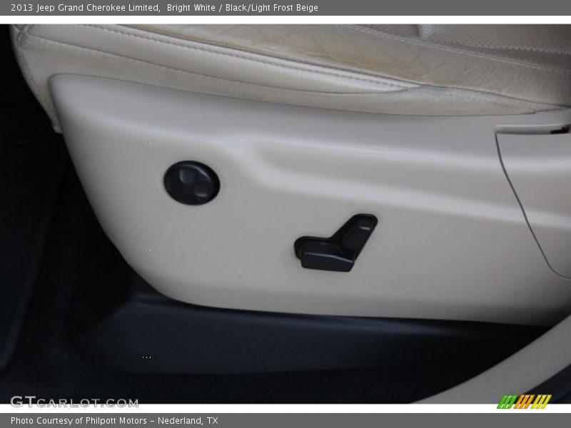 Bright White / Black/Light Frost Beige 2013 Jeep Grand Cherokee Limited