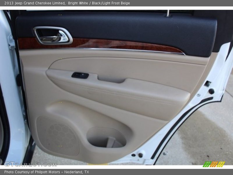 Bright White / Black/Light Frost Beige 2013 Jeep Grand Cherokee Limited