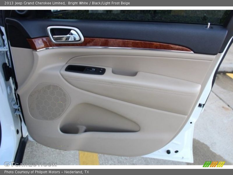 Bright White / Black/Light Frost Beige 2013 Jeep Grand Cherokee Limited