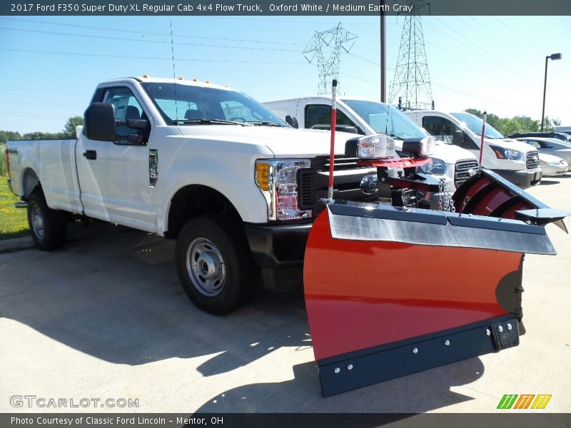 Oxford White / Medium Earth Gray 2017 Ford F350 Super Duty XL Regular Cab 4x4 Plow Truck