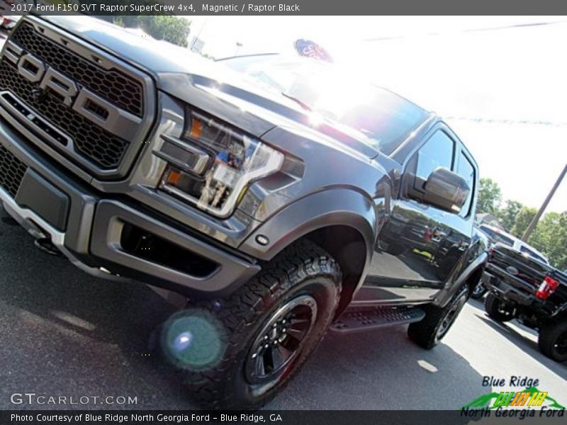 Magnetic / Raptor Black 2017 Ford F150 SVT Raptor SuperCrew 4x4