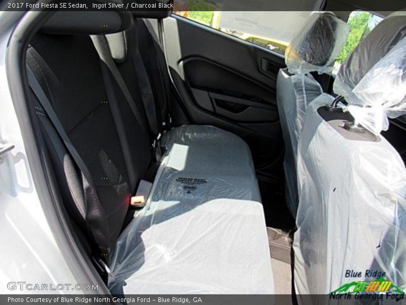Ingot Silver / Charcoal Black 2017 Ford Fiesta SE Sedan