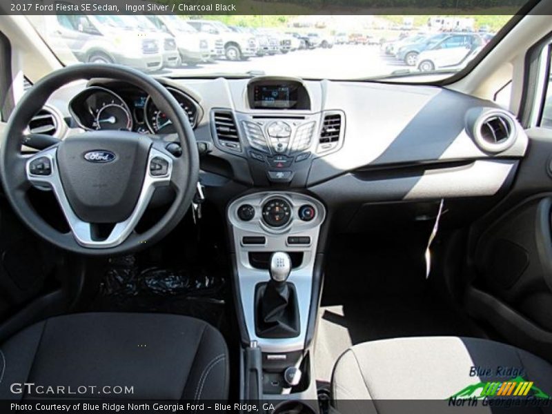 Ingot Silver / Charcoal Black 2017 Ford Fiesta SE Sedan