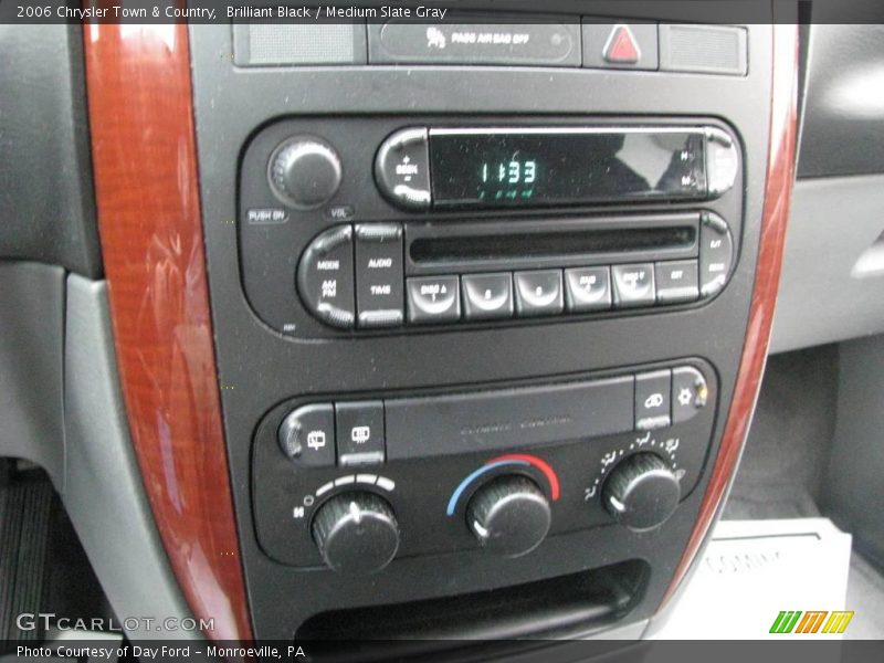 Brilliant Black / Medium Slate Gray 2006 Chrysler Town & Country