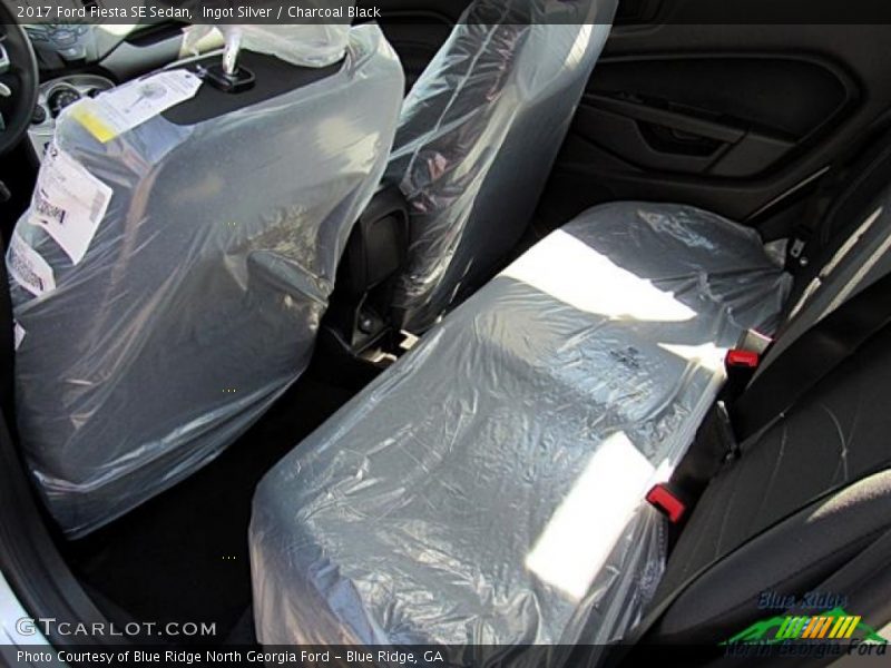 Ingot Silver / Charcoal Black 2017 Ford Fiesta SE Sedan