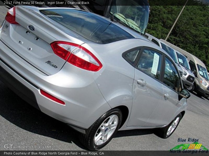 Ingot Silver / Charcoal Black 2017 Ford Fiesta SE Sedan