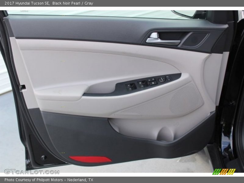 Black Noir Pearl / Gray 2017 Hyundai Tucson SE