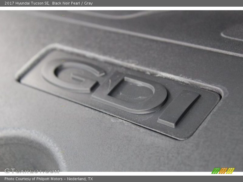 Black Noir Pearl / Gray 2017 Hyundai Tucson SE