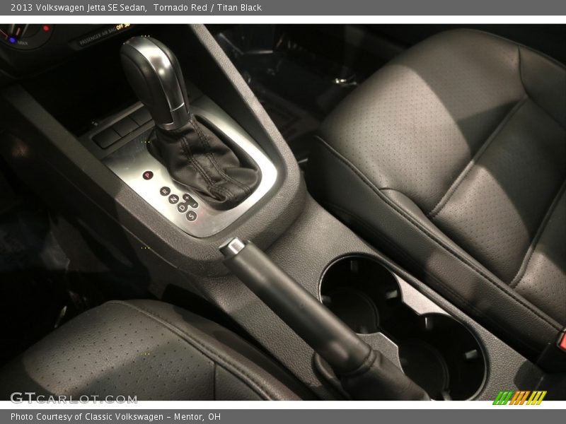 Tornado Red / Titan Black 2013 Volkswagen Jetta SE Sedan