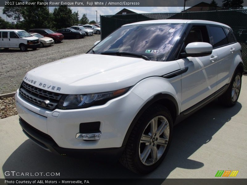 Fuji White / Almond/Espresso 2013 Land Rover Range Rover Evoque Pure