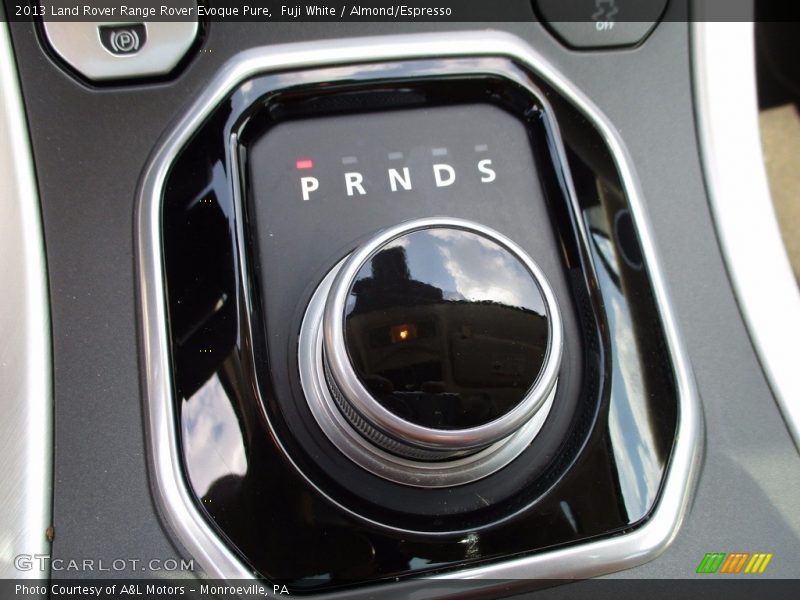 Fuji White / Almond/Espresso 2013 Land Rover Range Rover Evoque Pure