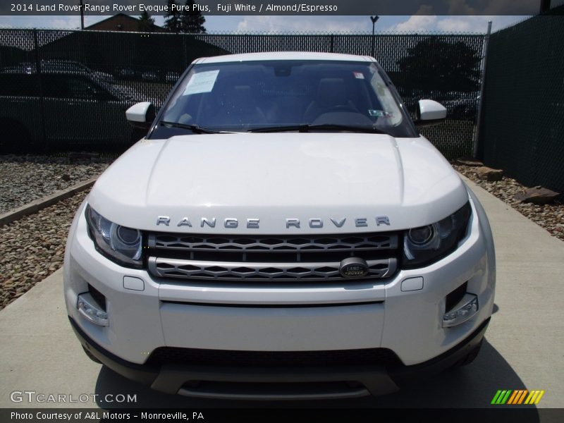 Fuji White / Almond/Espresso 2014 Land Rover Range Rover Evoque Pure Plus