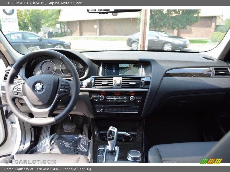 Dashboard of 2017 X3 xDrive35i