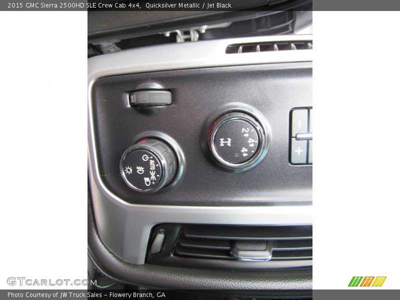 Quicksilver Metallic / Jet Black 2015 GMC Sierra 2500HD SLE Crew Cab 4x4