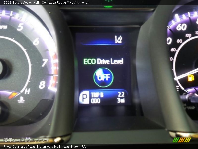 Ooh La La Rouge Mica / Almond 2018 Toyota Avalon XLE