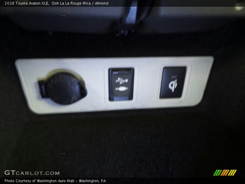 Ooh La La Rouge Mica / Almond 2018 Toyota Avalon XLE