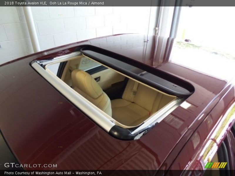 Ooh La La Rouge Mica / Almond 2018 Toyota Avalon XLE
