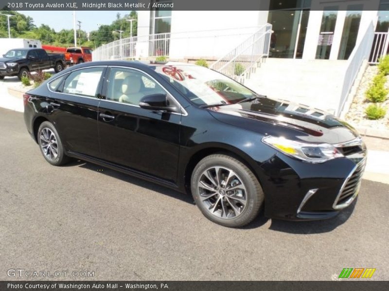 Midnight Black Metallic / Almond 2018 Toyota Avalon XLE